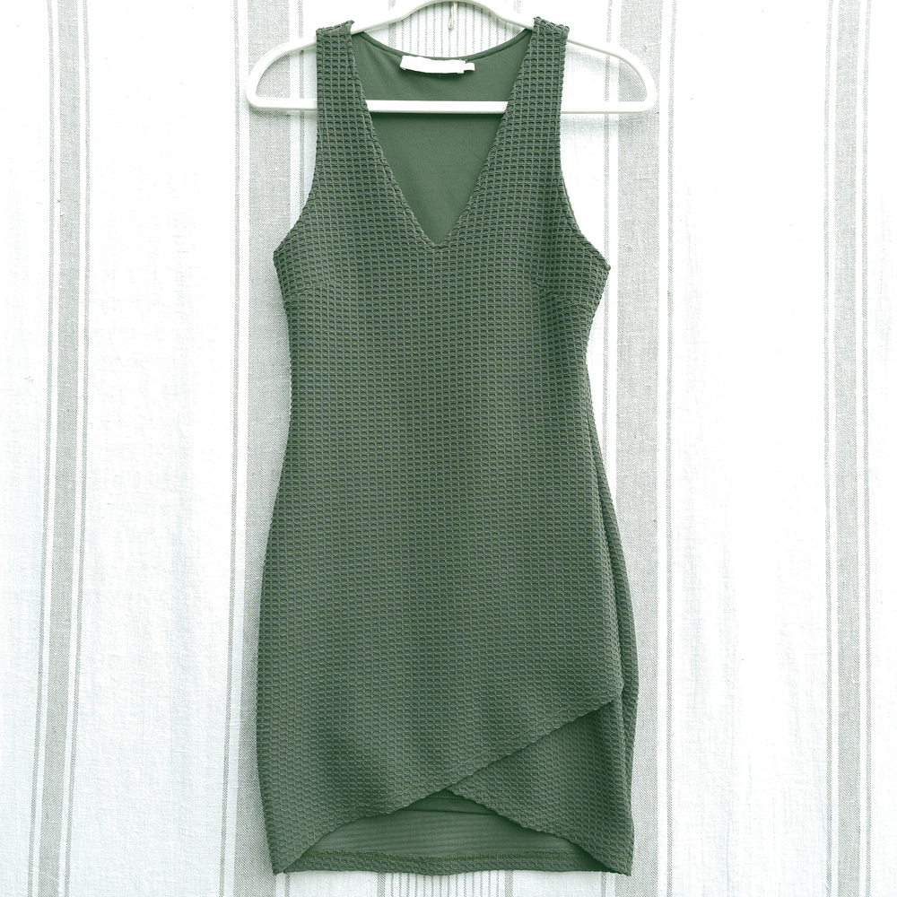ASTR The Label Dress Womens Medium Pique Knit Olive Green Bodycon Tank V-Neck